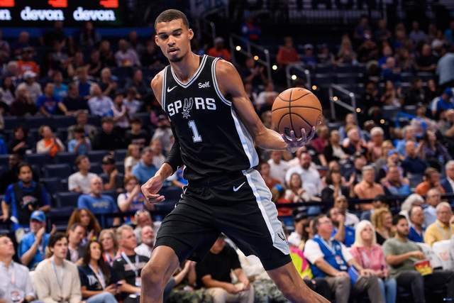 开云APP下载-超越姚明尘封19年纪录！文班亚马正在改写NBA中锋定义